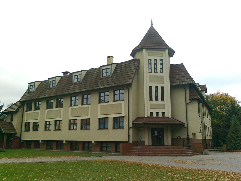 Ktoś… ostrzelał Sanepid