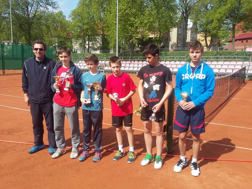 Klasyfikacje kadetów na kortach Aqua Tur