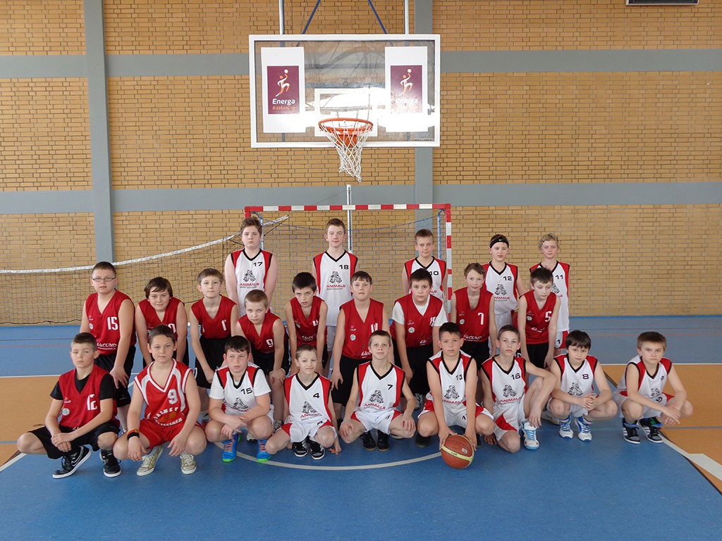 Kolejne zwycięstwa UKS Basket