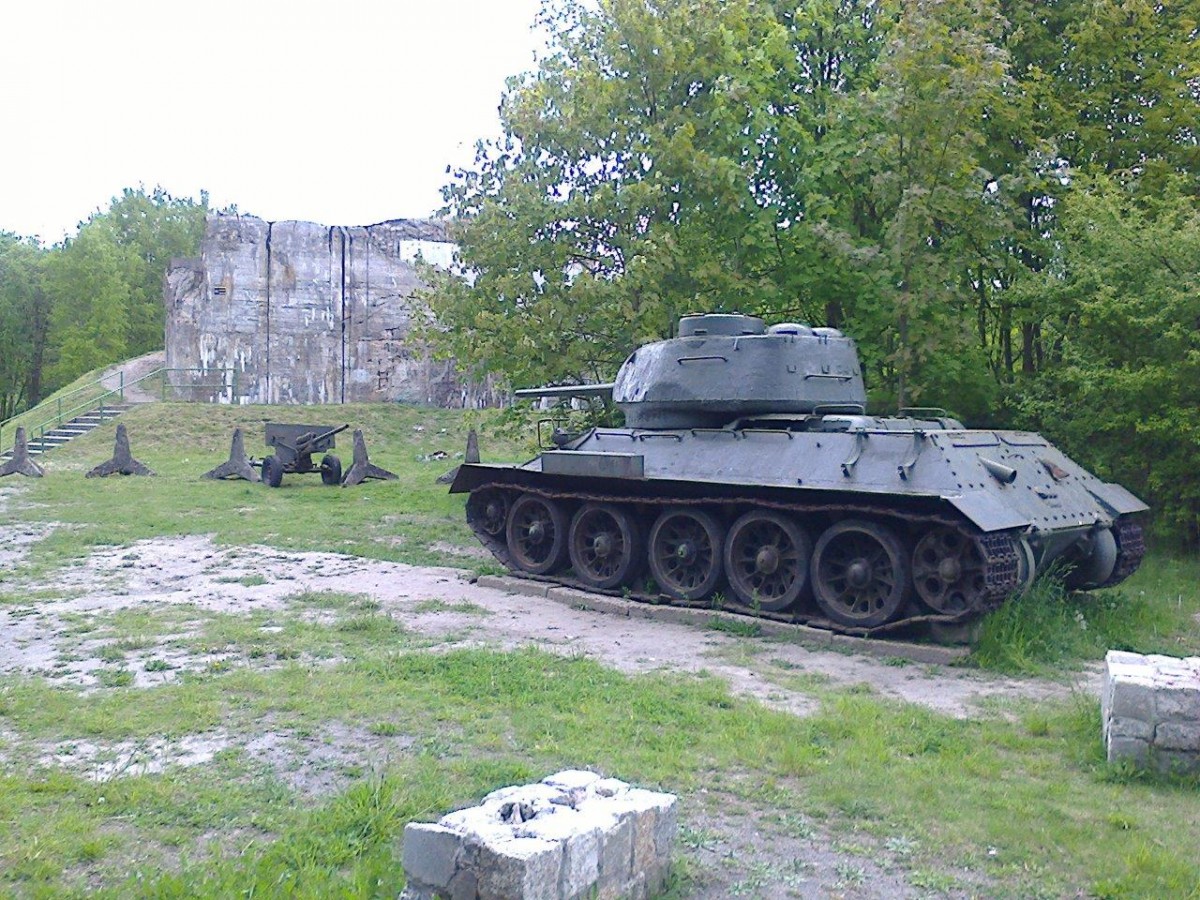 Nasz czołg walczył w II wojnie światowej! Numer taktyczny: 322