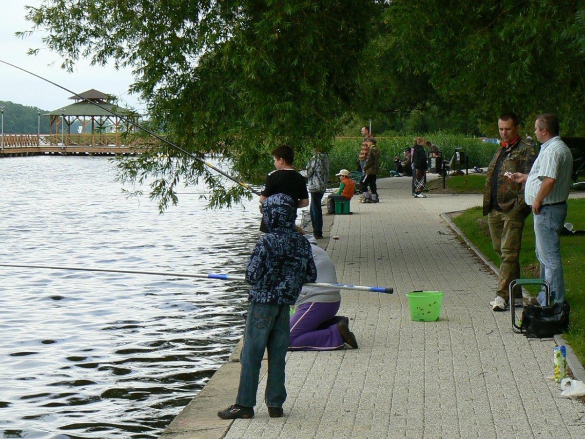 Zawody wędkarskie gimnazjalistów na Trzesiecku