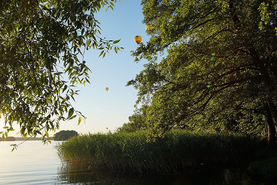 Błękitne niebo i balony nad Szczecinkiem