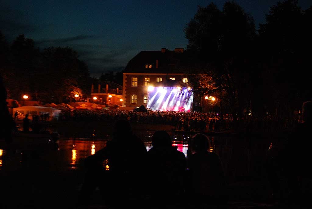 Art Piknik. Artystycznie, magicznie, euforycznie. Zaczarowany koncert HEY!