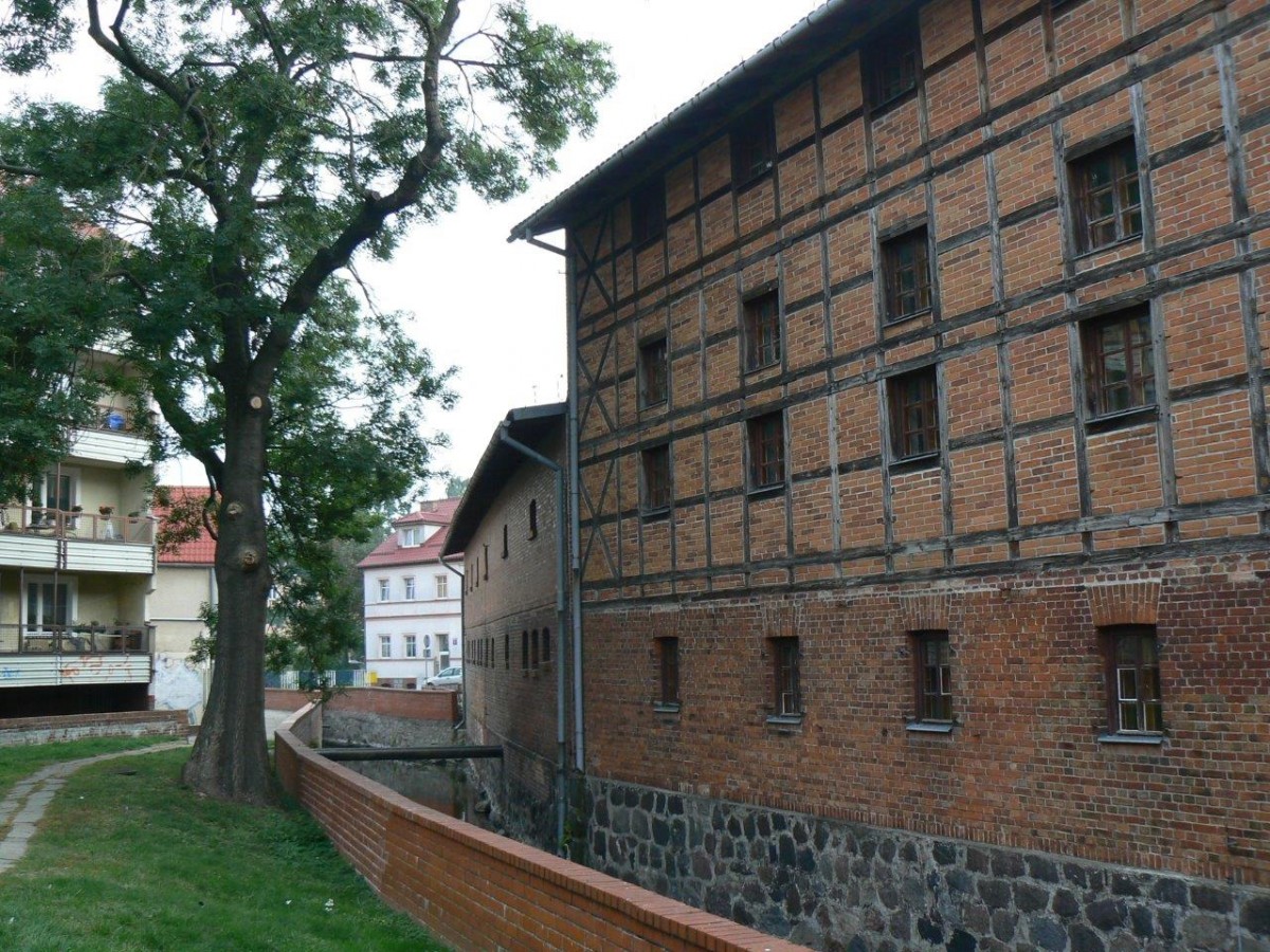 Kup sobie zabytek - spichlerz nad Niezdobną