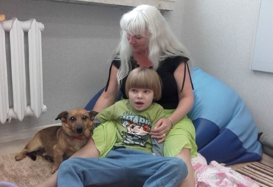 Szczecinecki psi terapeuta pomaga dzieciom autystycznym