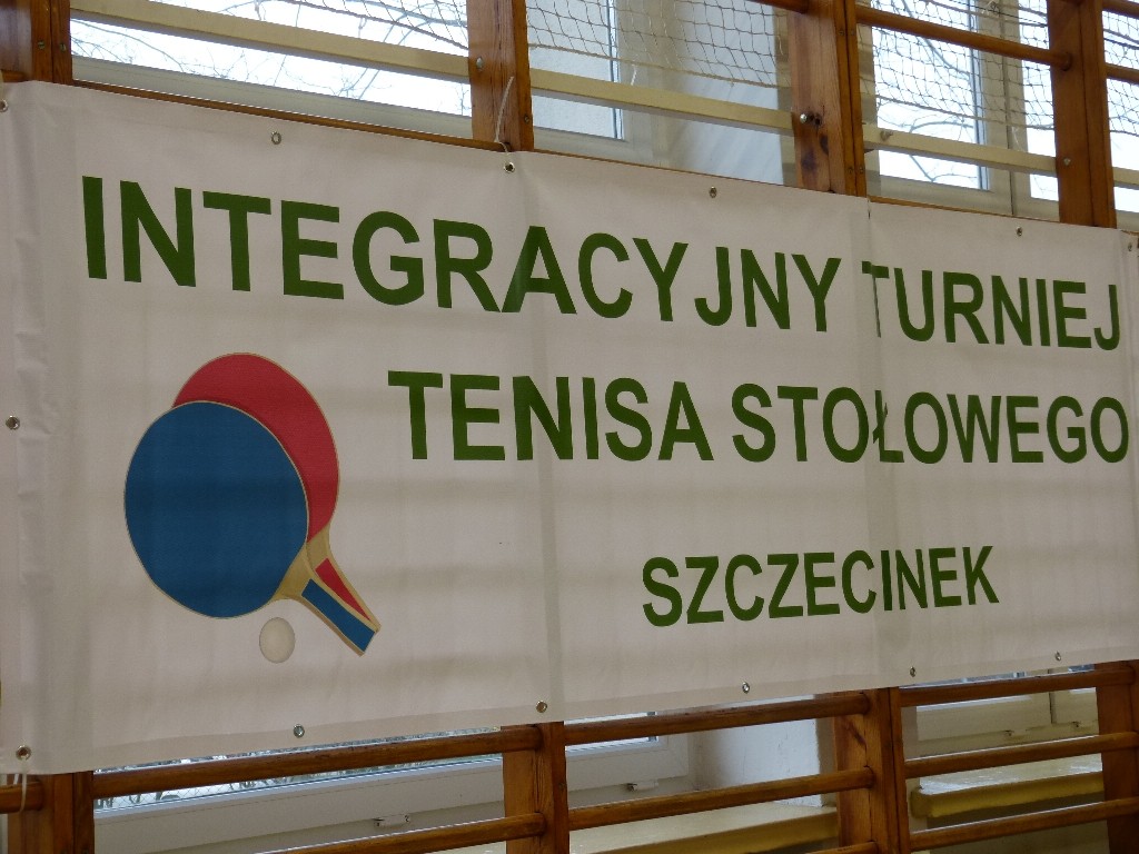 Integrowali się przy tenisie stołowym