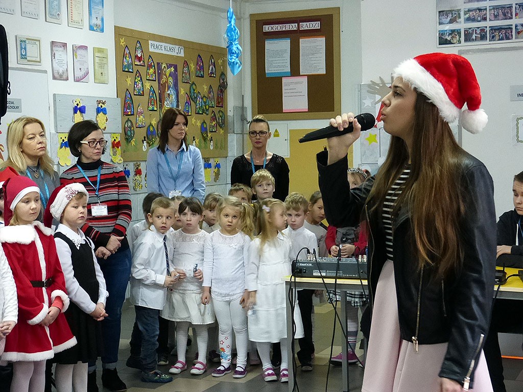 Wspólne uczniowskie kolędowanie