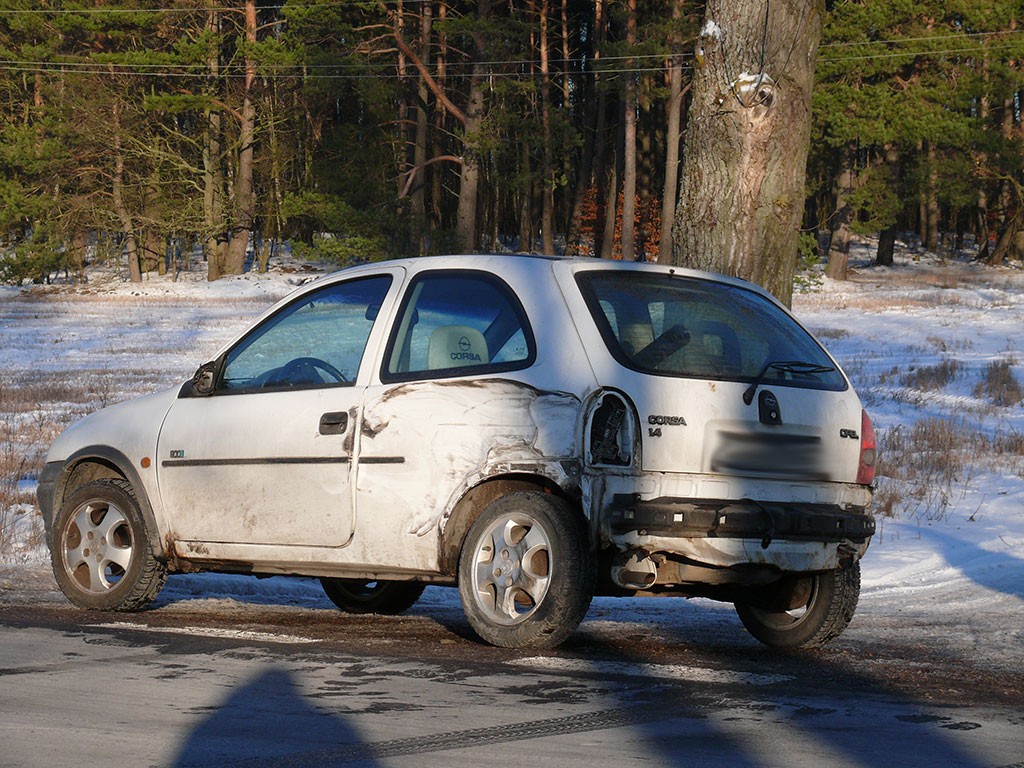 Znów wypadek przy zjeździe na Dalęcino. 