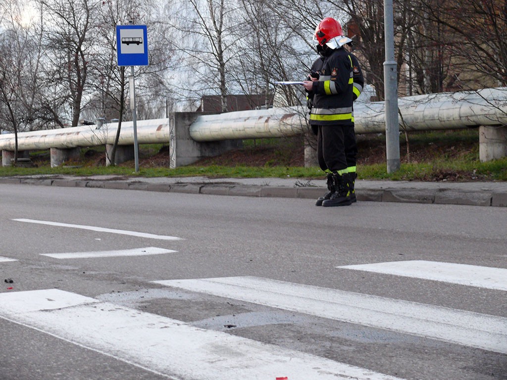 Wyciek oleju na odcinku 3 kilometrów