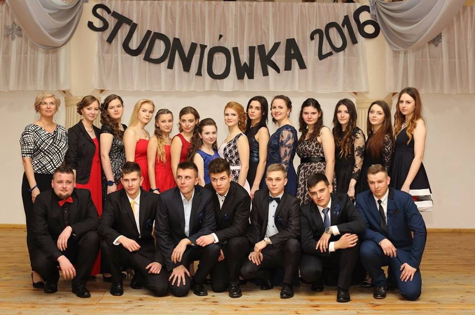 Licealna studniówka w Barwicach