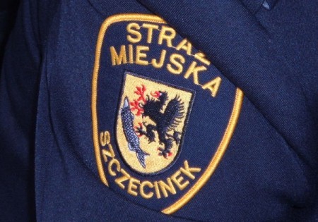 Bezdomny, który skopał drzwi w szpitalu, oraz 162 inne interwencje
