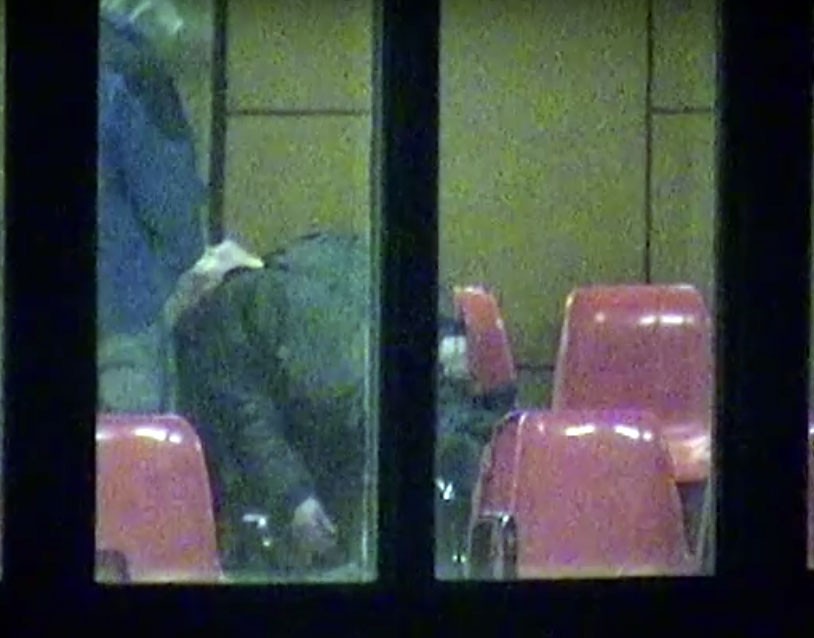 Brutalne wydarzenia na dworcu PKP. Policja się tłumaczy, dlaczego wypuściła bandytów. Stanowisko Str