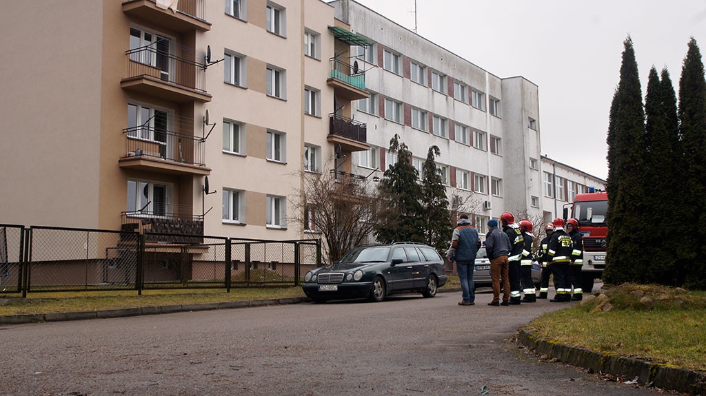 Pokłócił się z mamą, postanowił wyskoczyć przez okno
