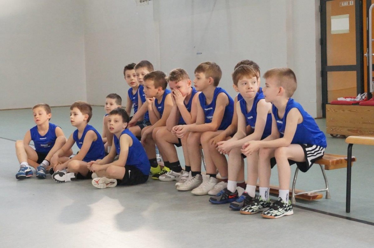 Dobre początki najmłodszych koszykarzy Basketu