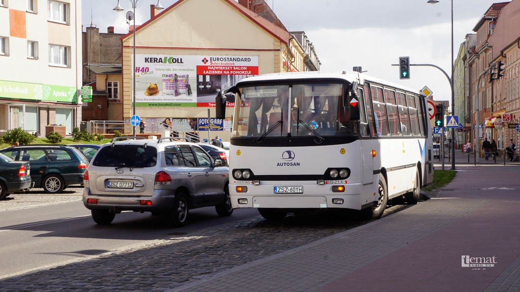 Kobieta potrącona na pasach przez autobus