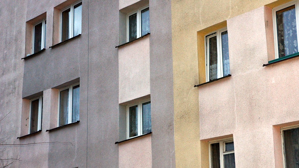 Mężczyzna próbował się powiesić w klatce schodowej