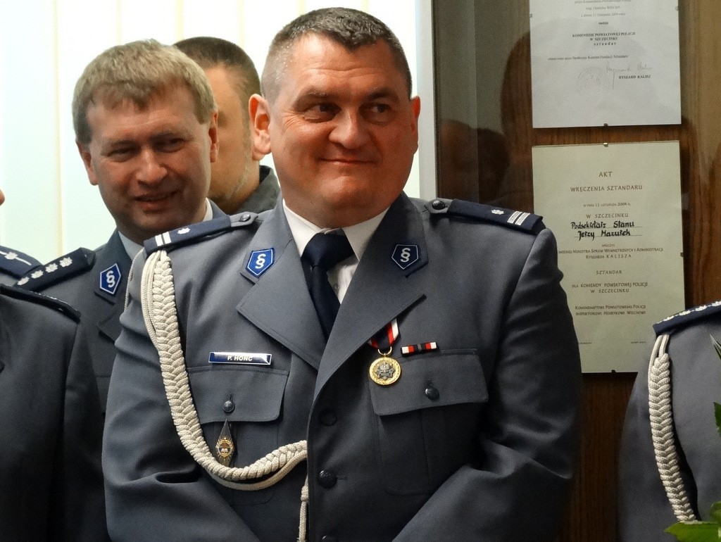 Obowiązki komendanta szczecineckiej policji pełni Piotr Honc