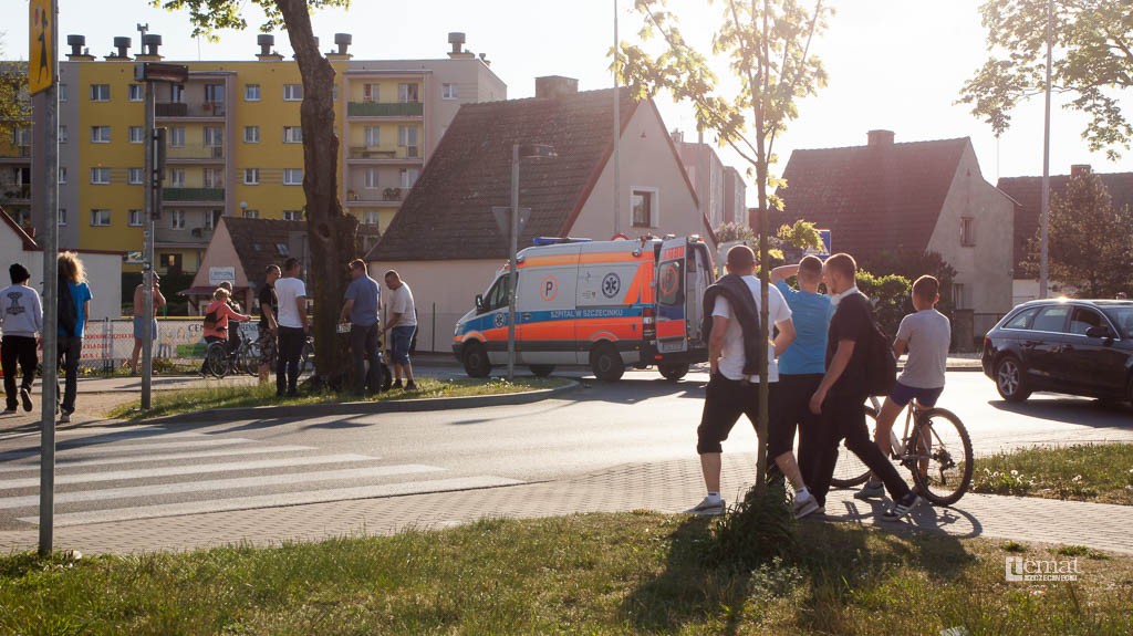Motorowerzysta zderzył się z osobówką