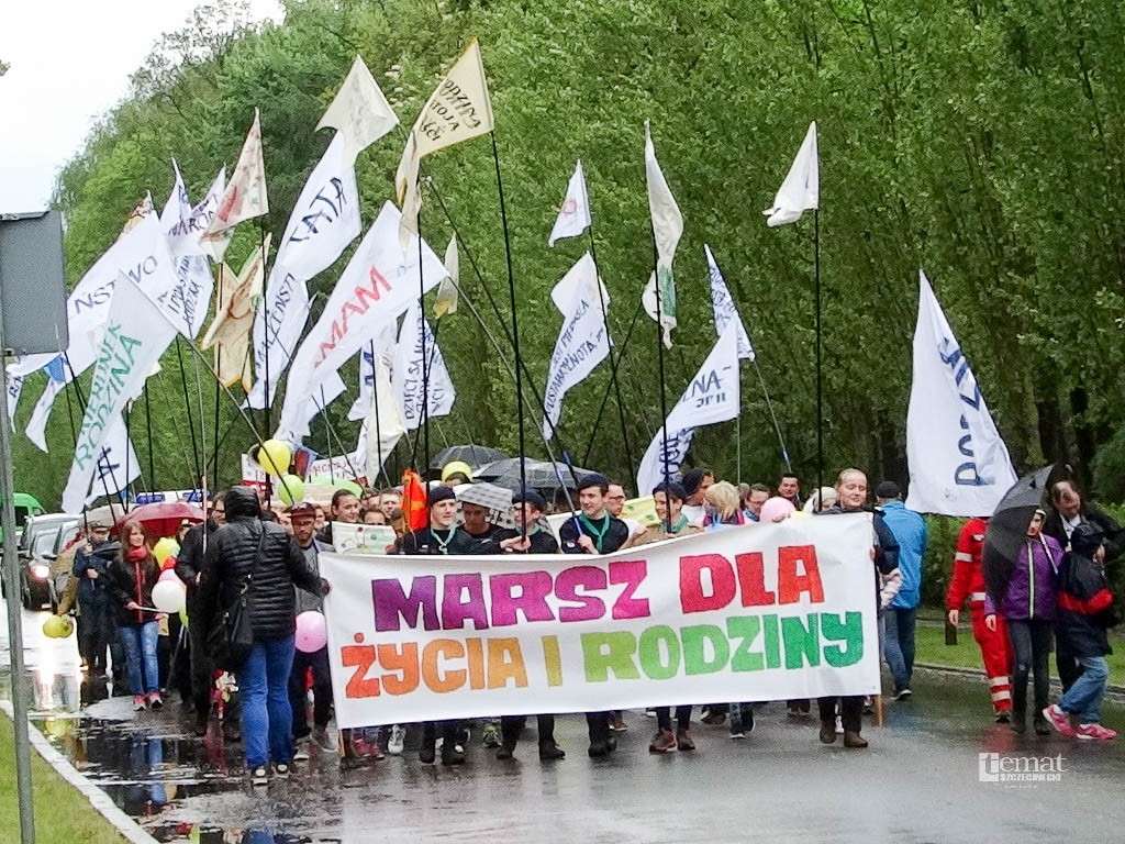 W Szczecinku maszerowali w obronie życia. To nie było łatwe