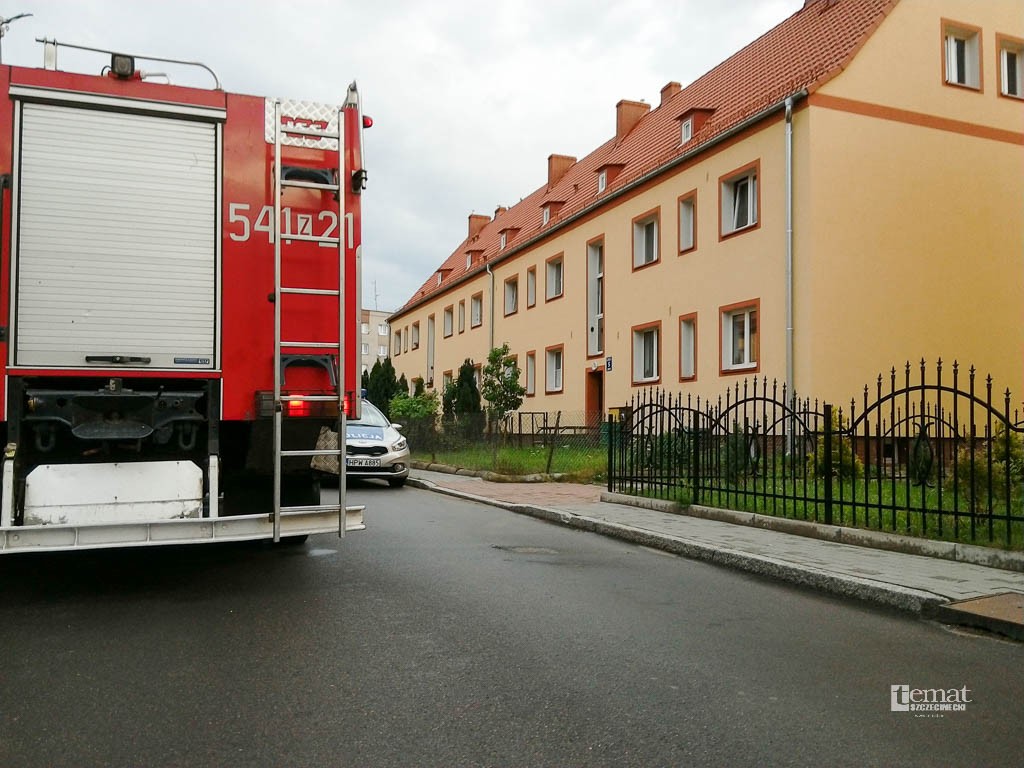 Wołanie o pomoc na ul. Krętej. Pomogli strażacy