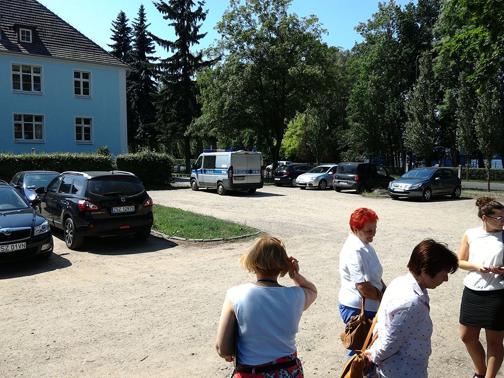 Alarm bombowy w szczecineckiej skarbówce, sądzie i u celników