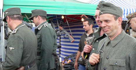 Swastyki, krzyże żelazne – czy tylko kolekcjonerstwo?