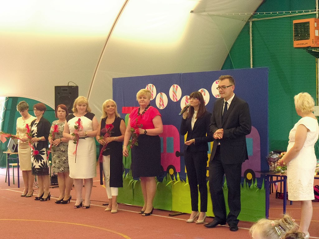 Uczniowie gminnych szkół zakończyli edukację w roku szkolnym 2015/2016