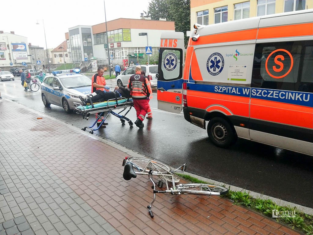 Rowerzysta potrącony na przejściu