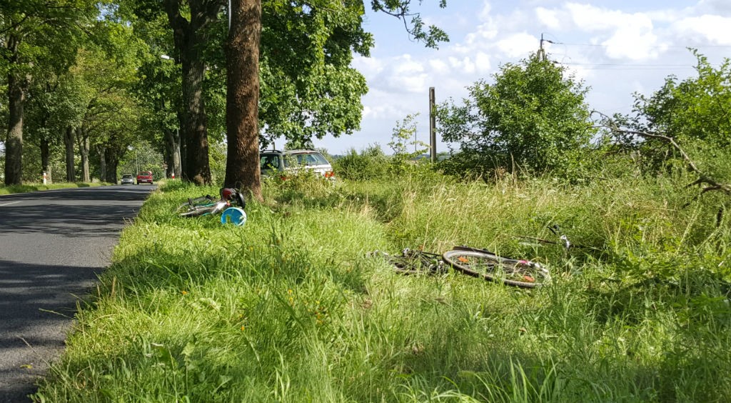 Potrąciła dwójkę rowerzystów na raz