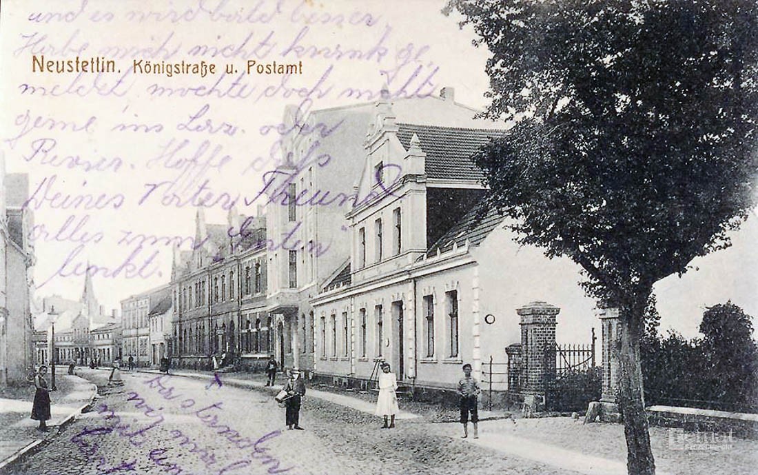 Stary Szczecinek. Gmach sądu i ulica