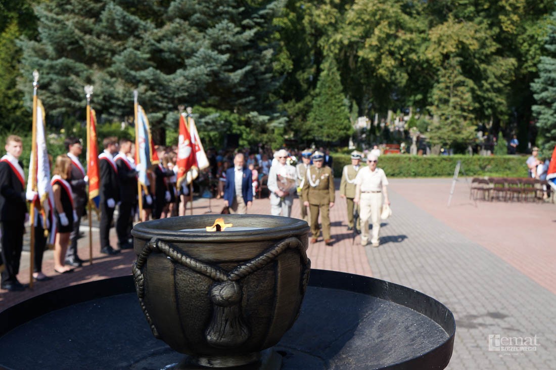 Szczecineckie uroczystości na cmentarzu wojennym 