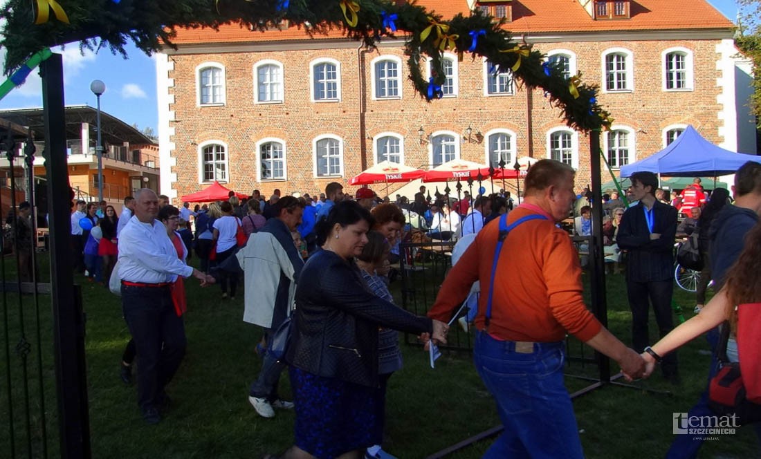 Pod zamkiem otwierali bramy tolerancji