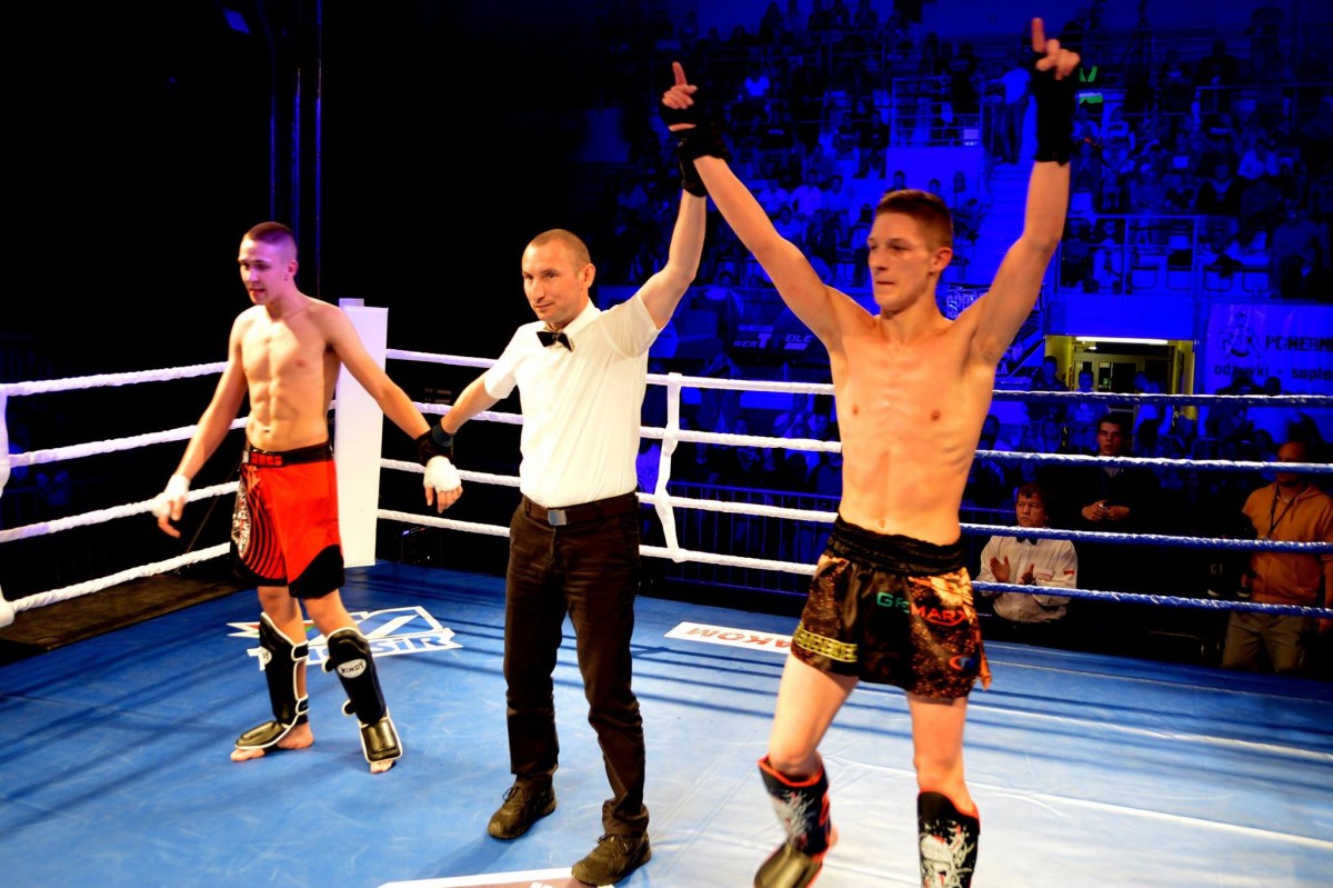 Bartosz Grat zwycięża w Pile