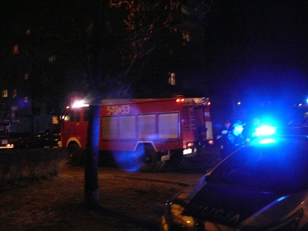 Pękła rura, zalała sześć mieszkań