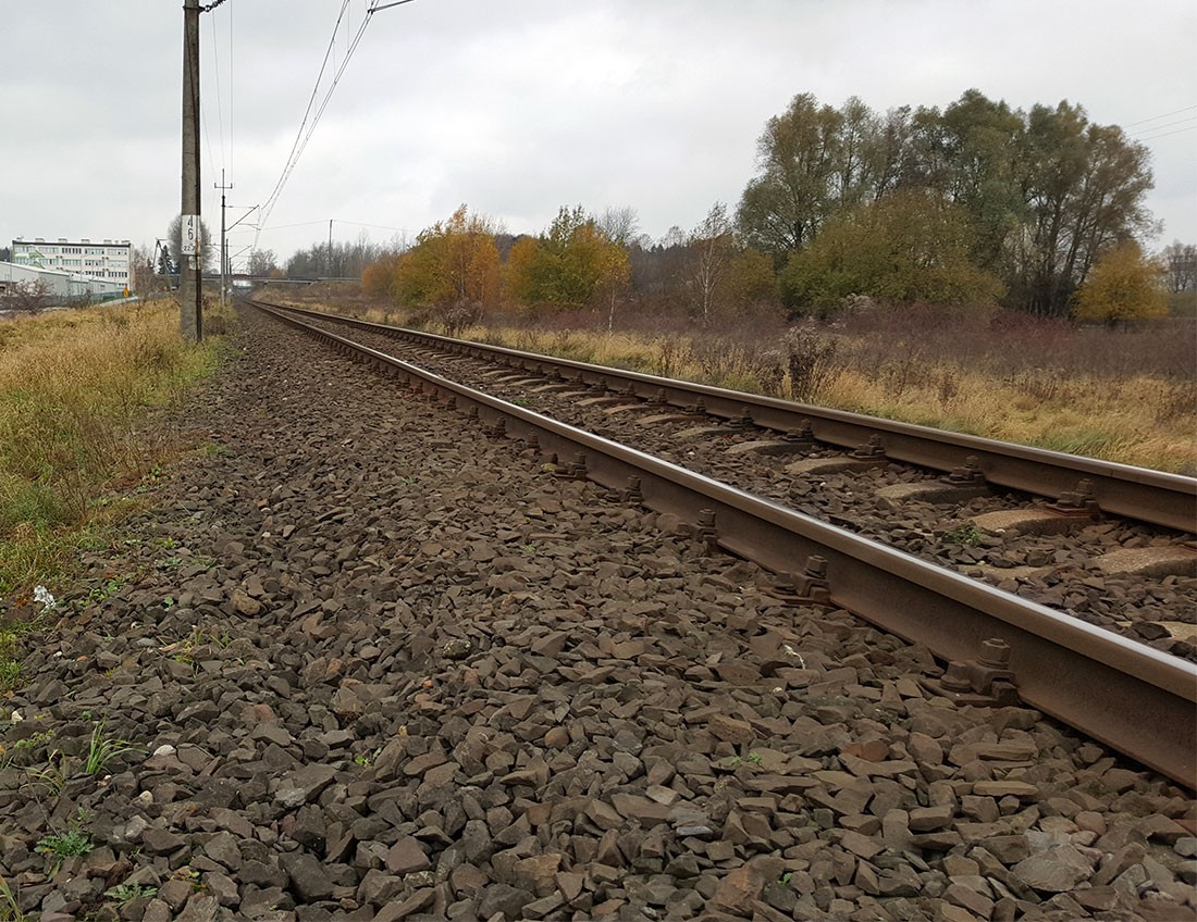 Ustawiali kamienie na torach