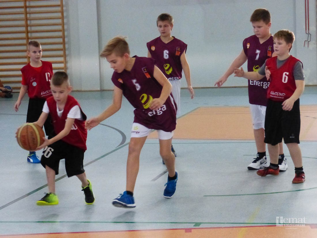 Zapał i dużo serca na boisku, czyli koszykówka w wydaniu najmłodszych