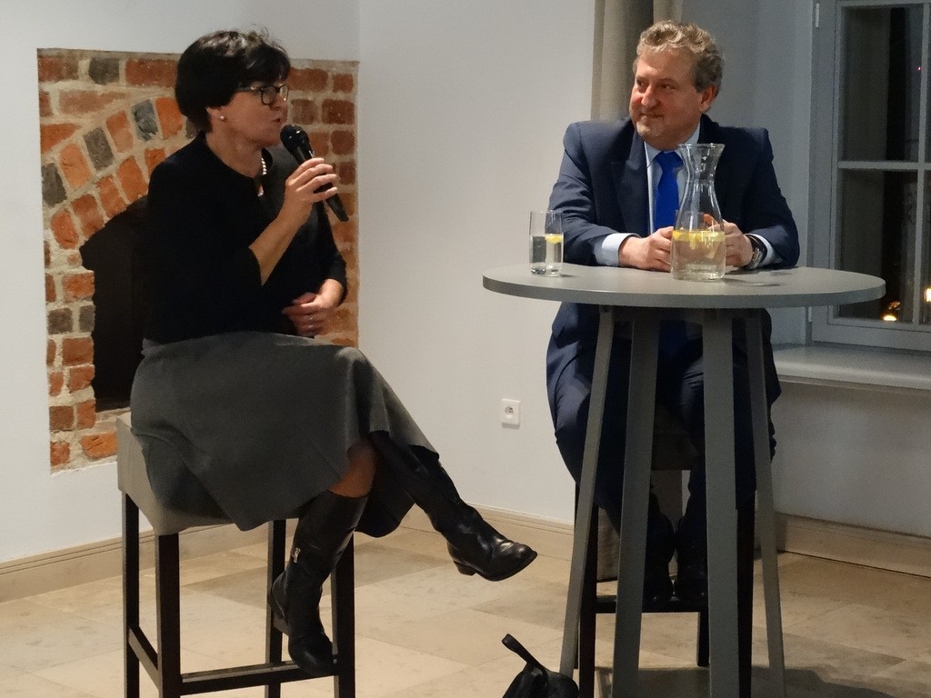 Krytycznie o PiS i reformie. Była minister w Szczecinku