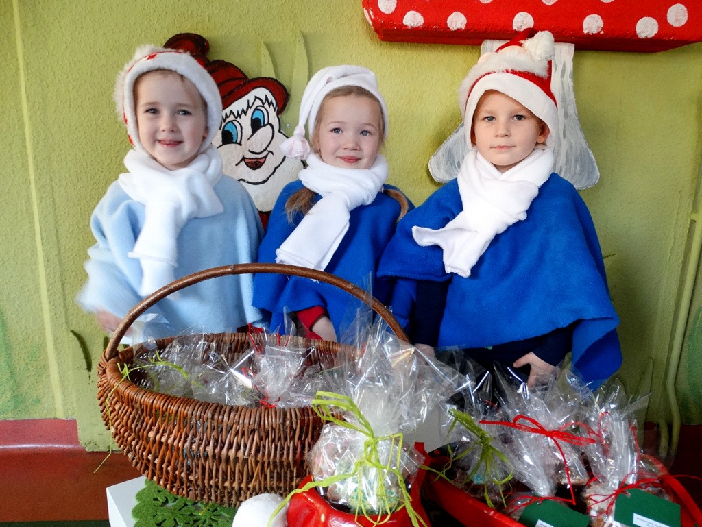 Świąteczne kiermasze. Słodkości, wycinanki, kartki i dużo serca