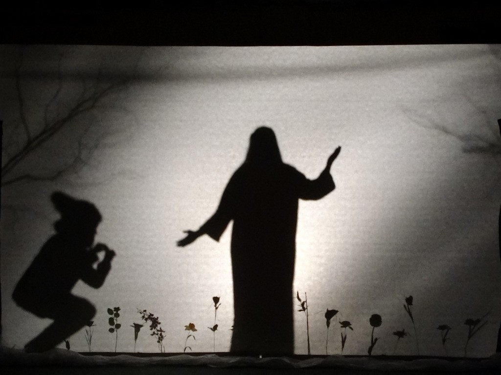 Charytatywny... teatr cieni