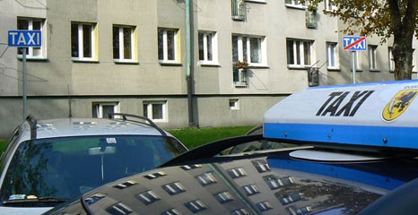 Taksówkarze: zabrali nam postój