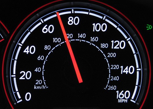 Po ul. Pilskiej jechał 117 km/h