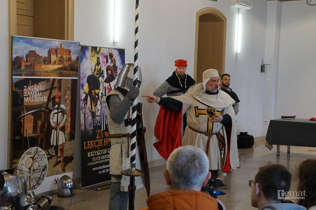Krzyżacy znów wpadli na zamek w Szczecinku