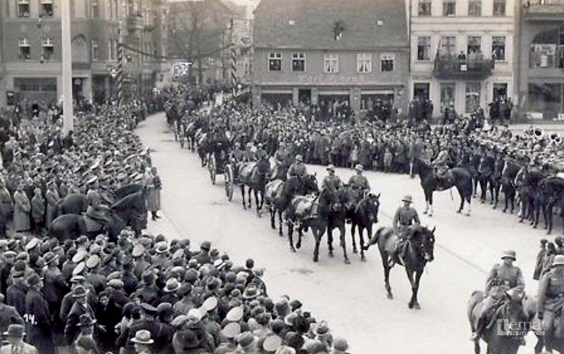 Marsz i stukot kopyt