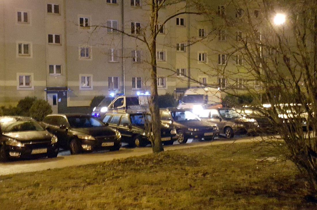 Nieprzytomna leżała na trawniku. Pomógł rowerzysta