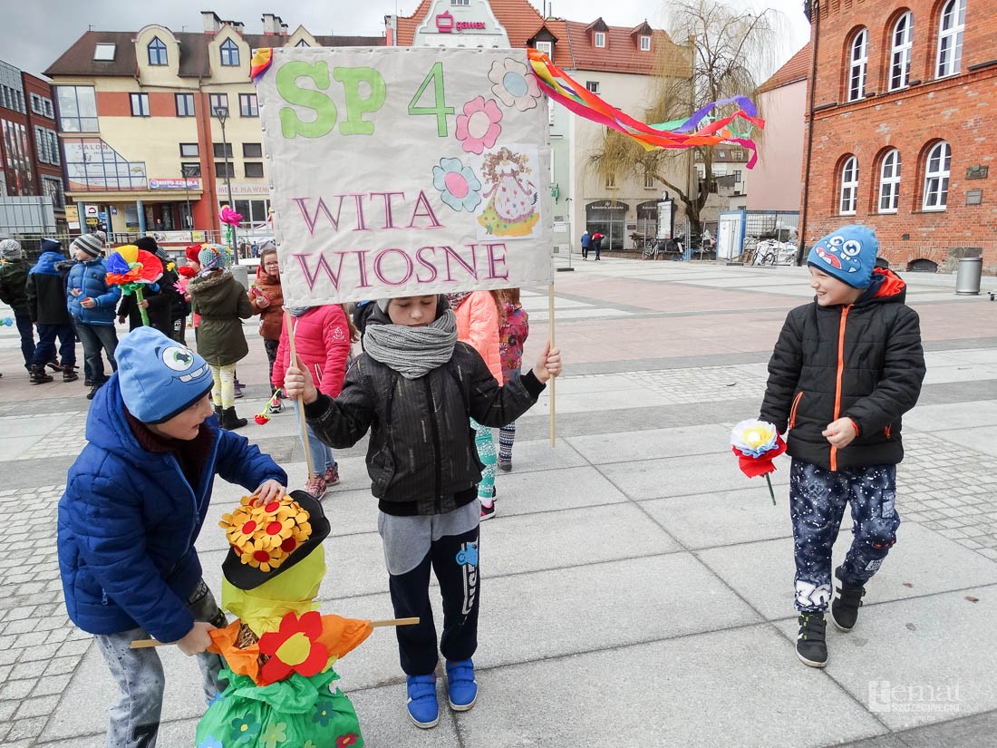 Radośnie przywitali pierwszy dzień wiosny