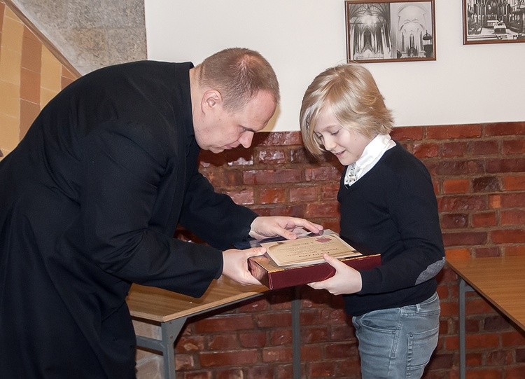 Jędrek jest ekspertem od Biblii