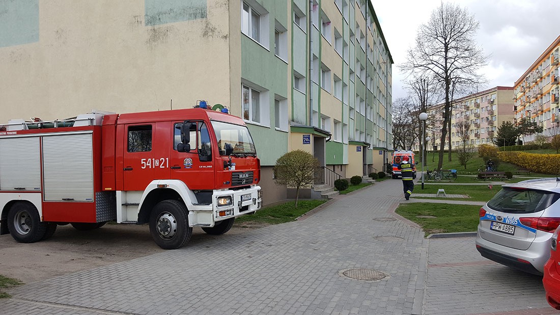 Kobieta zamknęła się w mieszkaniu. Musiała interweniować straż i policja