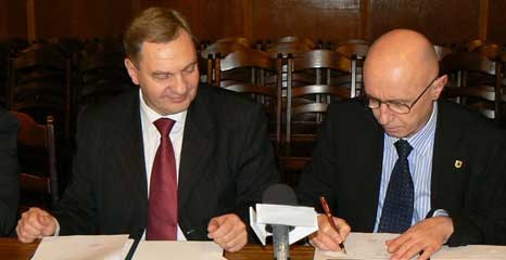 Marszałek przyjechał i podpisał strefę – kontrakt za blisko 22 milionów złotych