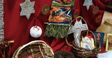 Z babcinego kuferka – wystawa seniorów z borneńskiego DPS  