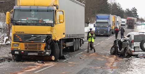 Wypadek przed Turowem – kierowca w szpitalu